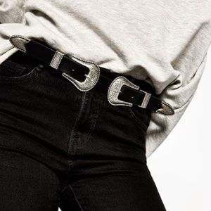 Size M Double Buckle Black Belt